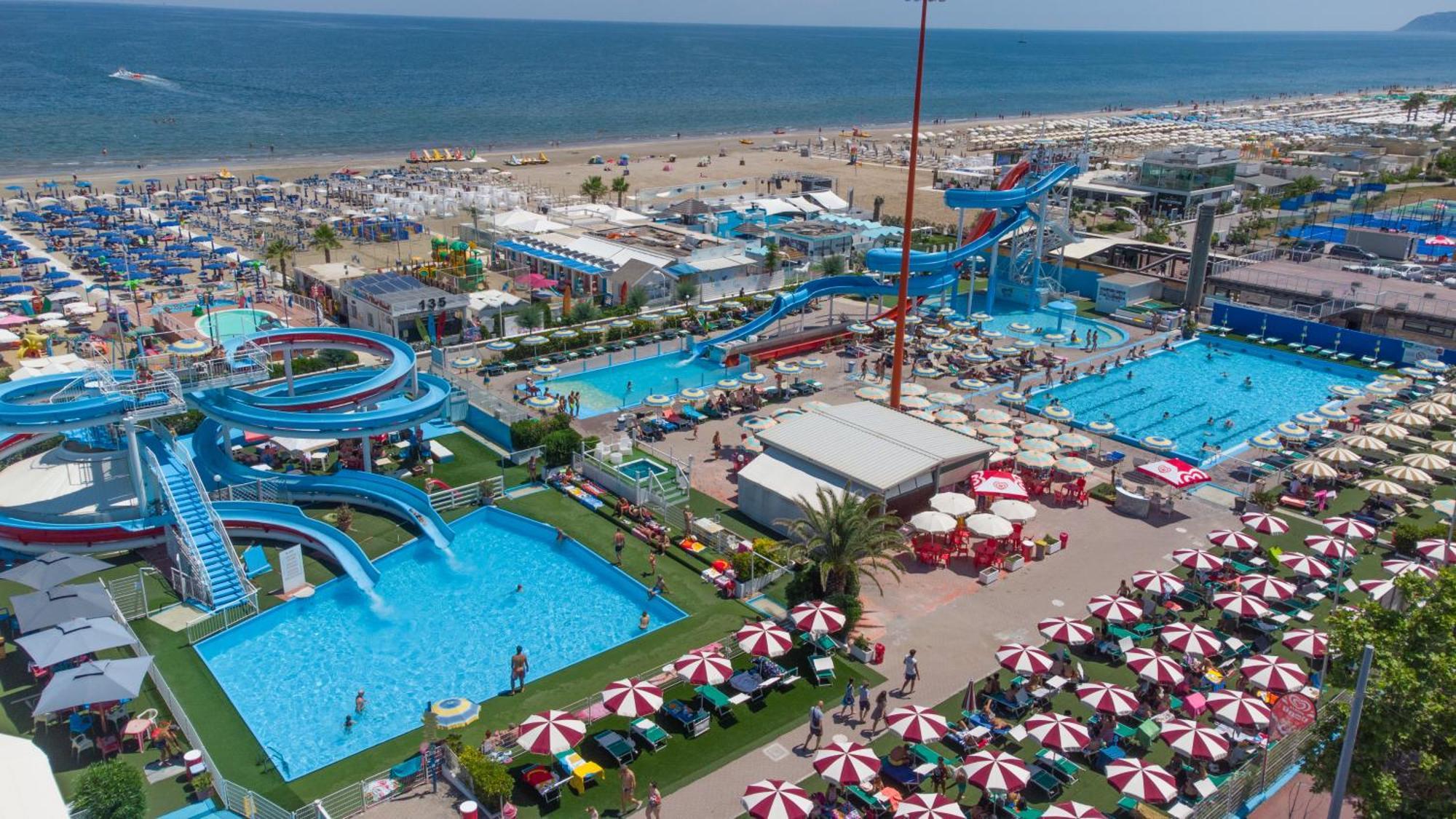 Hotel Nuova Medusa Rimini Zewnętrze zdjęcie